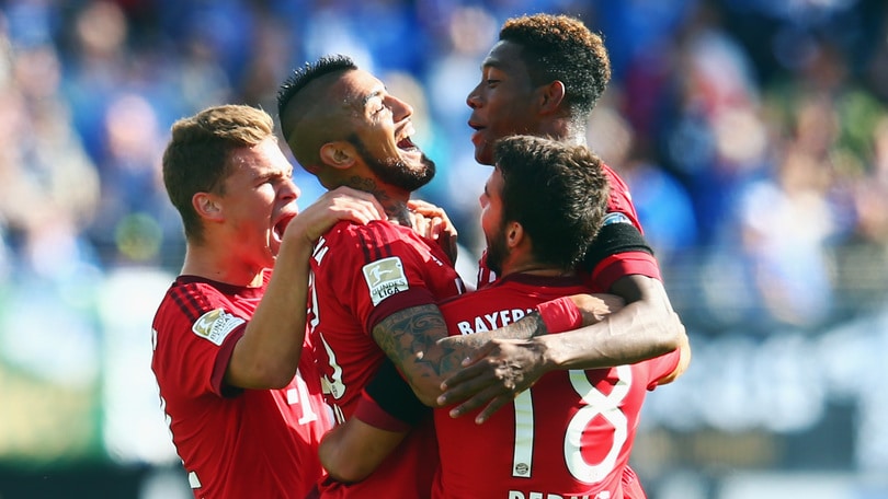 Bayern show, Vidal risponde alla critiche. E segna anche Coman