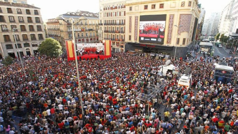 Tutta la Spagna grida "campeones"