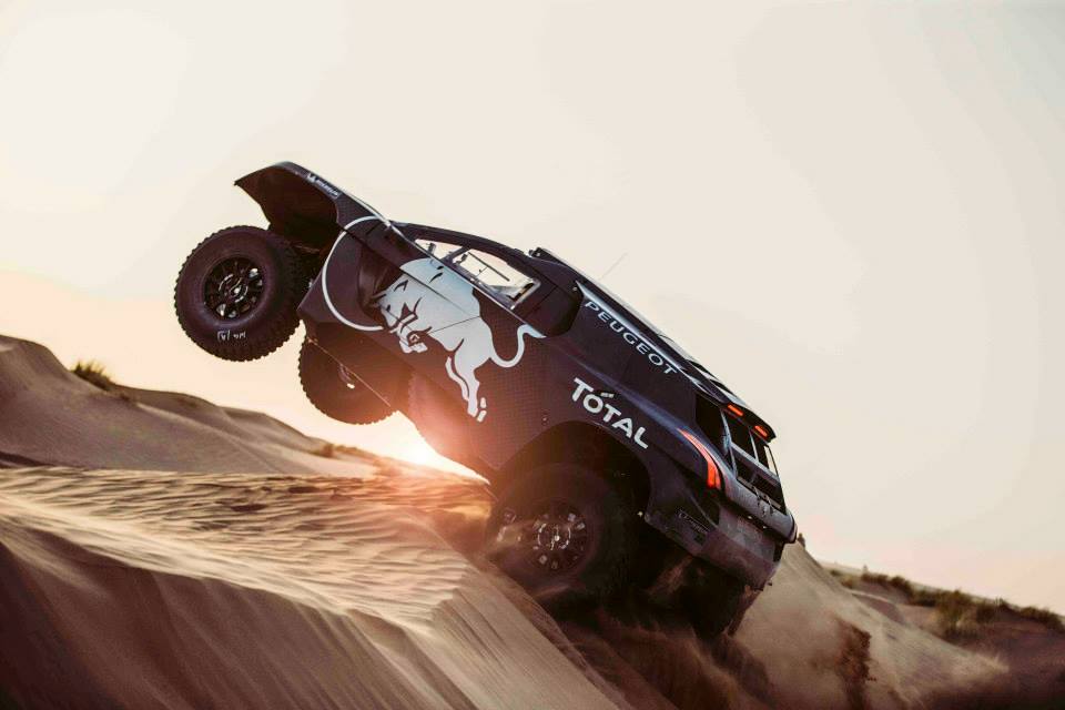 Dakar 2016, la nuova belva Peugeot