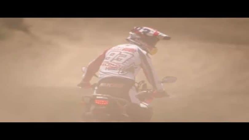 Marc Marquez guida la nuova Honda Africa Twin