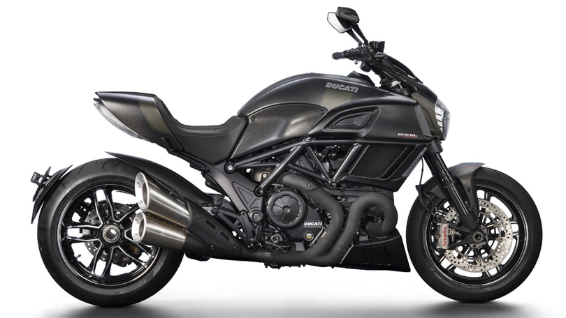 Ducati verso EICMA con il nuovo Diavel Carbon