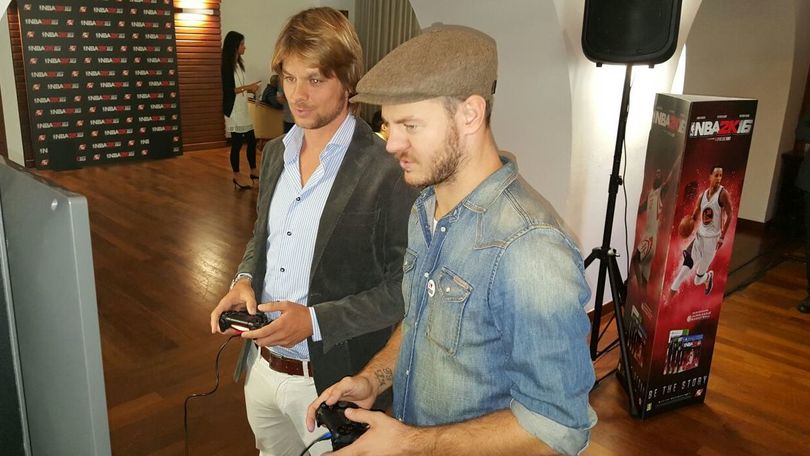 NBA 2K16, alla presentazione c'è Cattelan