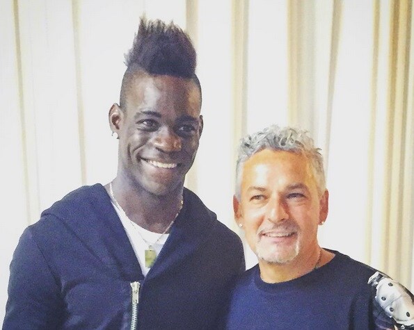 Balotelli incontra Baggio dopo l'intervista con il Corriere dello Sport