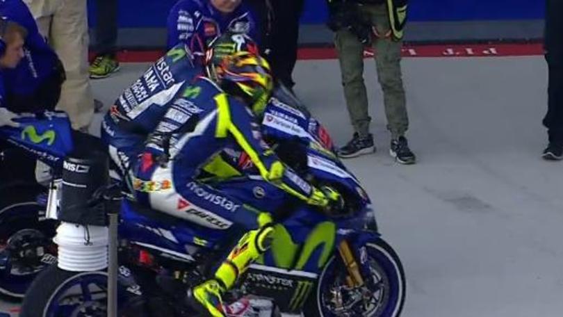 MotoGp Aragon, nel warm up brivido per Rossi e Lorenzo