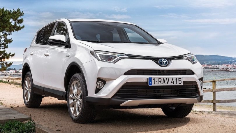 Toyota RAV4 Hybrid, info, foto e prezzi