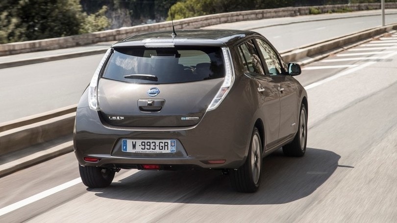 Nissan Leaf 2016, le immagini