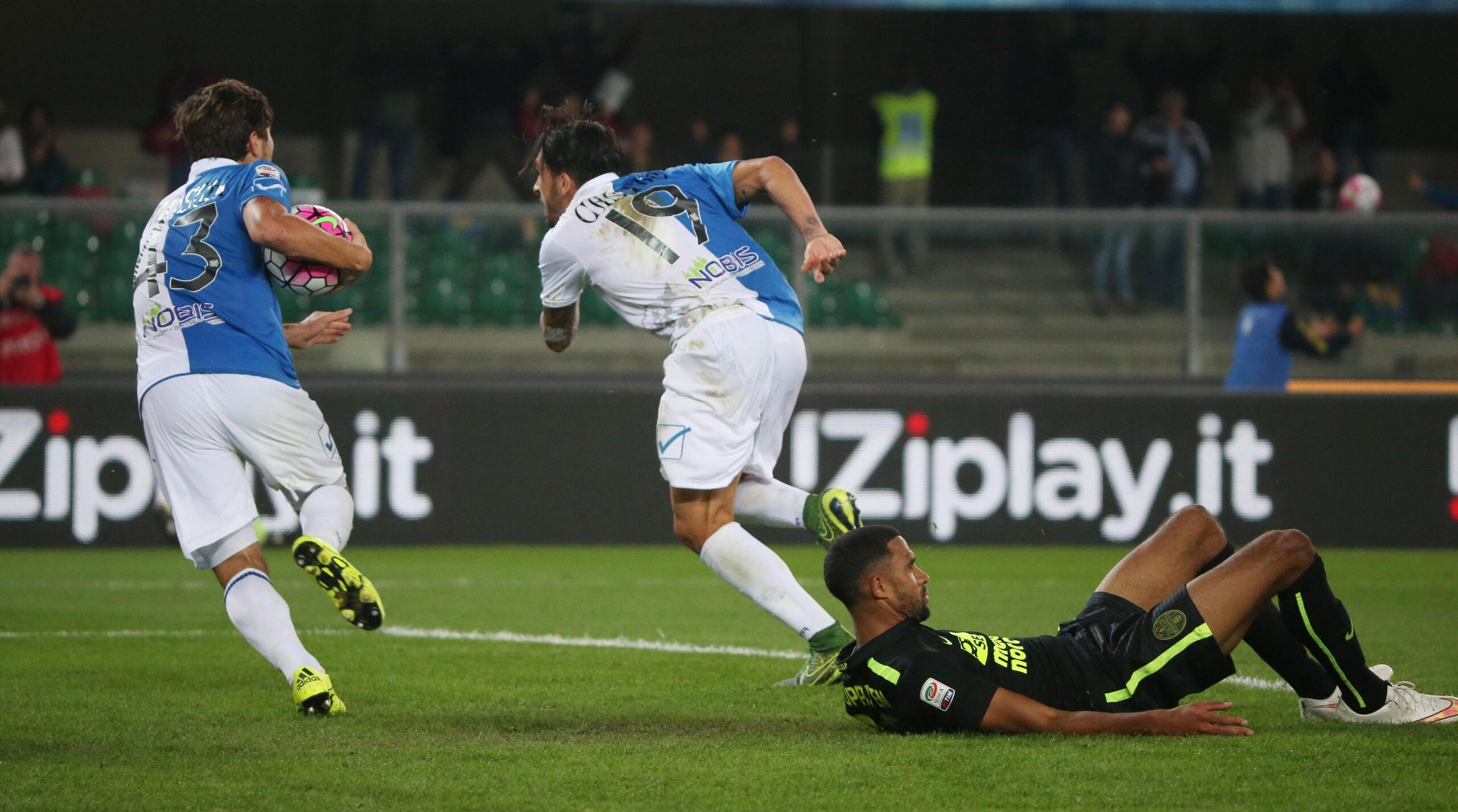 Il Chievo riagguanta il Verona, il derby finisce 1-1
