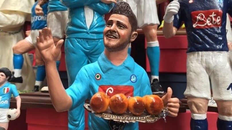 Insigne nel presepe con i 4 babà per il Milan