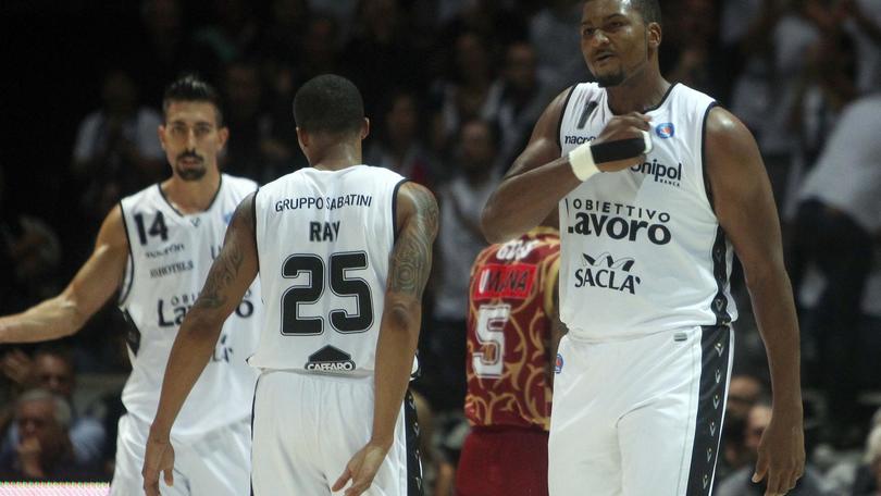 Col gigante Pittman la Virtus ritrova entusiasmo