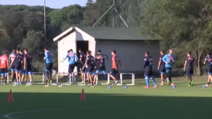 Allenamento Napoli: sorrisi e lavoro duro