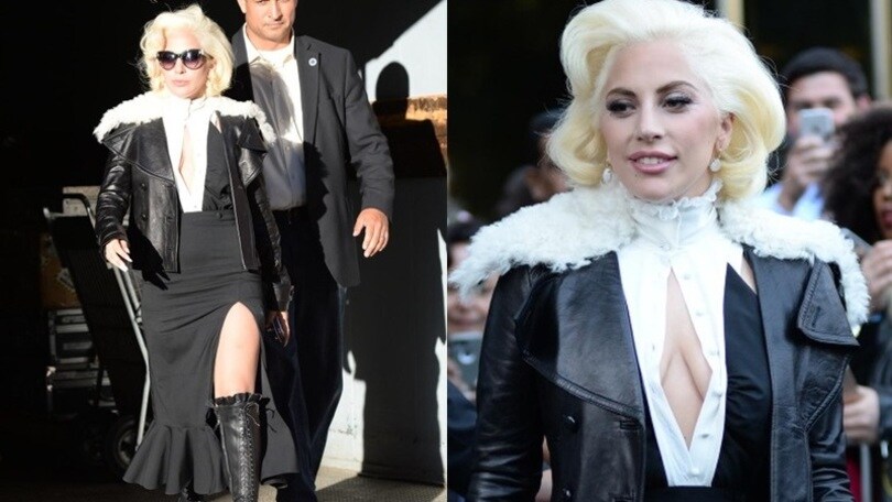 Lady Gaga sexy: collo alto e super décolleté