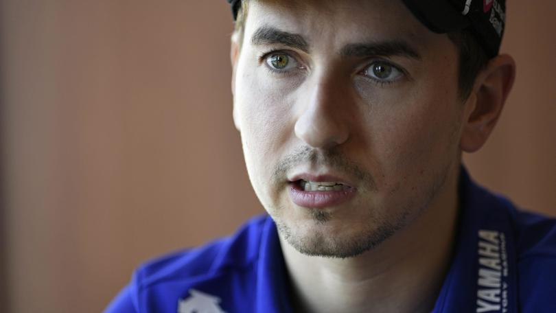 Yamaha, Lorenzo: «Spalla migliorata, domenica andrà bene»
