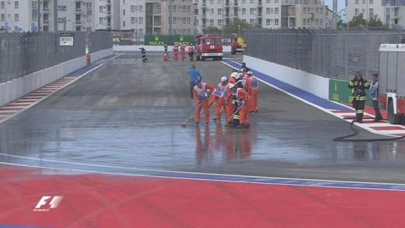 F1, Sochi: gasolio sulla pista, libere posticipate
