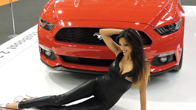 Supercar: alla Fiera di Roma è spettacolo con le auto da sogno