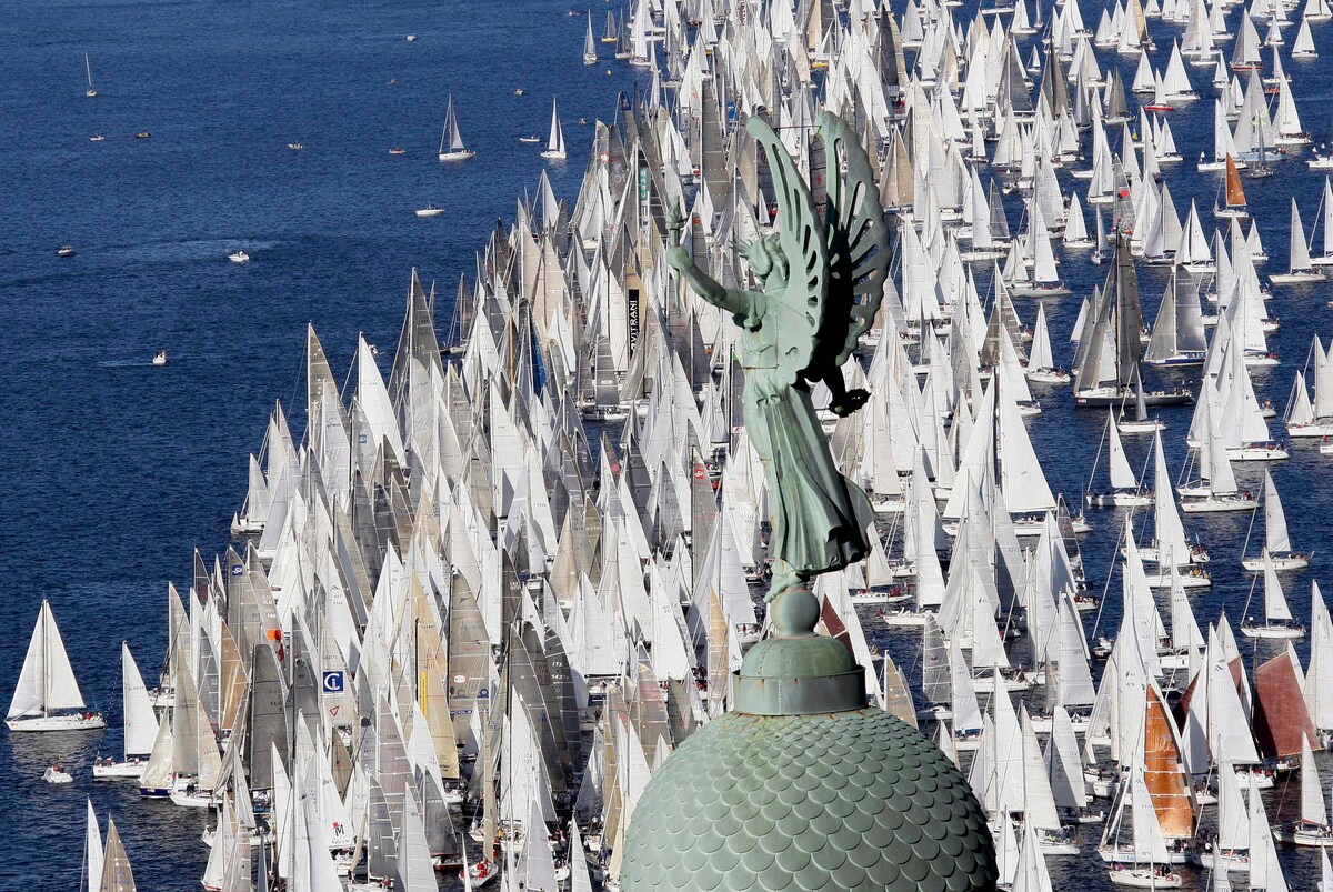 Bora su Trieste, annullate regate odierne Barcolana