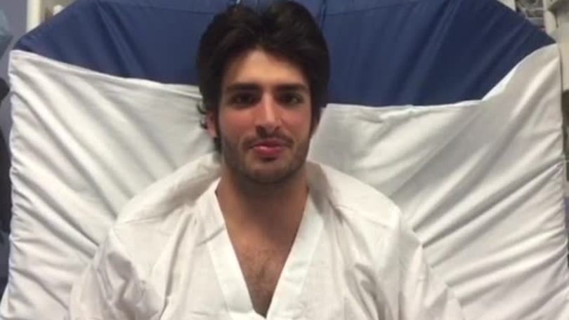 Carlos Sainz: «Tranquilli, sto bene»