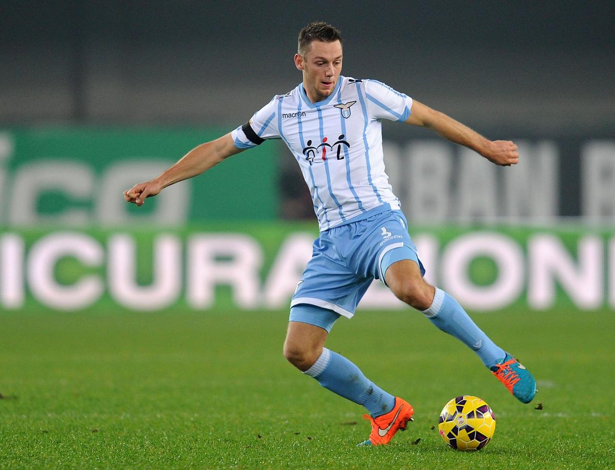 De Vrij: «Non ero pronto per Van Gaal, così ho scelto la Lazio»