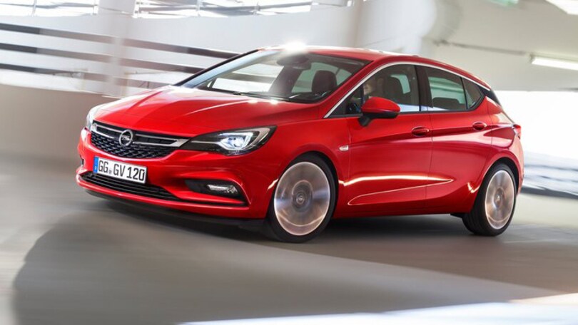 Opel Astra: piena di luce