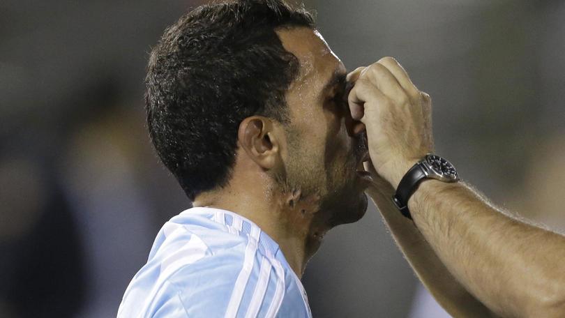 Argentina, partita da dimenticare per Tevez: naso rotto