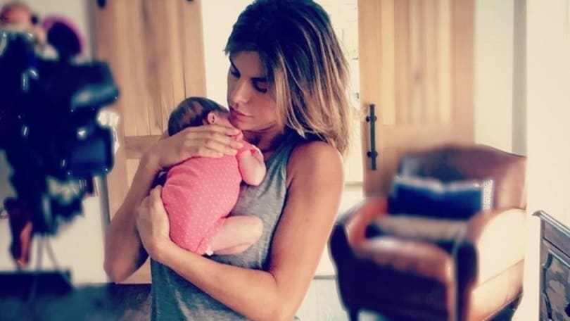 Elisabetta Canalis mamma in formissima con Skyler Eva