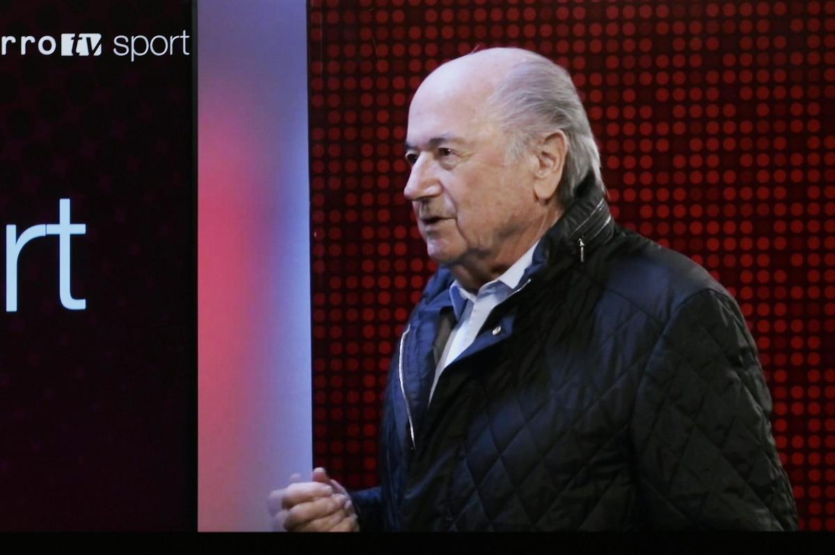Blatter: «Soldi a Platini? Un accordo tra gentiluomini»