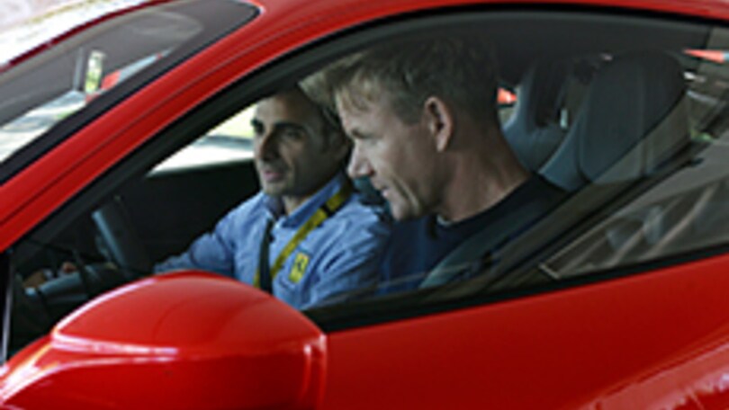 Ferrari, Gordon Ramsay in pista con la 488 GTB