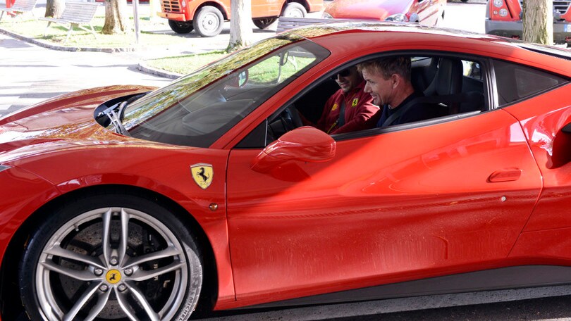 Ferrari, Gordon Ramsay a Fiorano con la 488 GTB