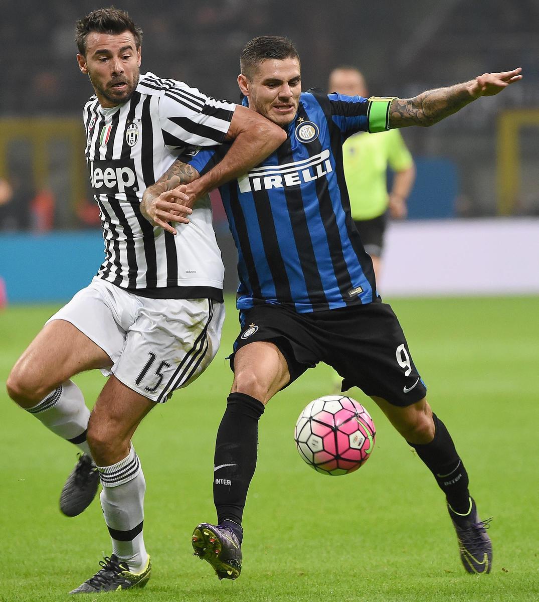 Inter-Juventus 0-0, traversa Brozovic, palo Khedira. Bianconeri sempre a meno 8