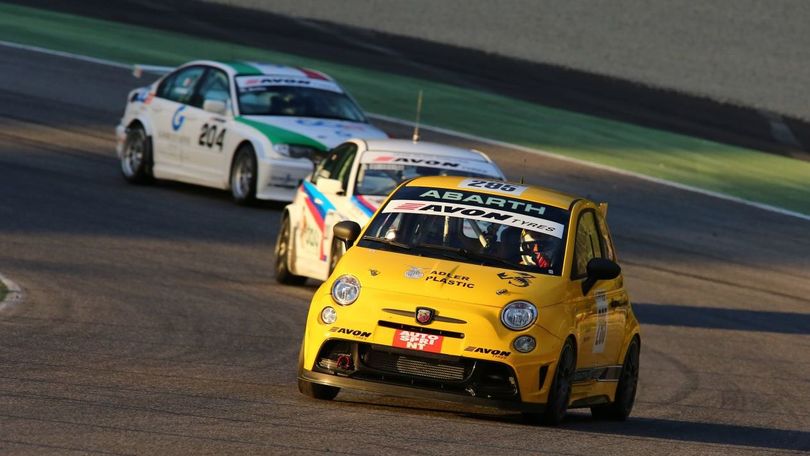 Abarth, un esordio in pista da... Record