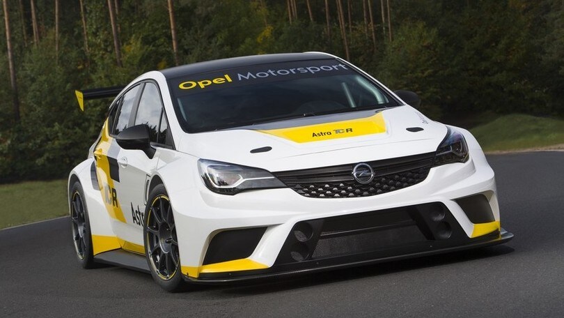 Opel Astra TCR, 330 cv per la pista