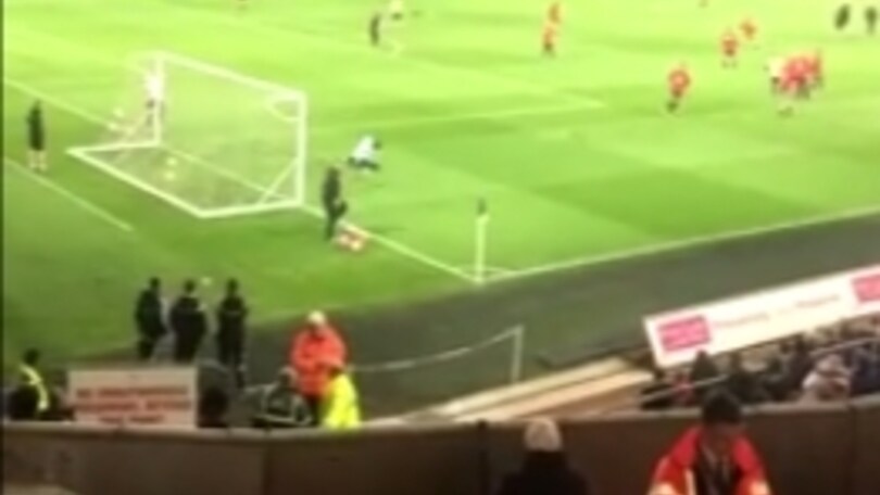 Crouch, che gol durante il riscaldamento!