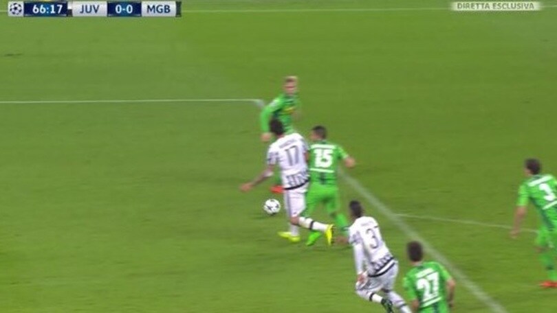 Champions League Juve, Mandzukic atterrato in area: niente rigore