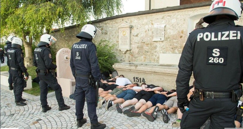 Tifosi razzisti e violenti: ecco la mappa in Europa. L'Uefa ha paura