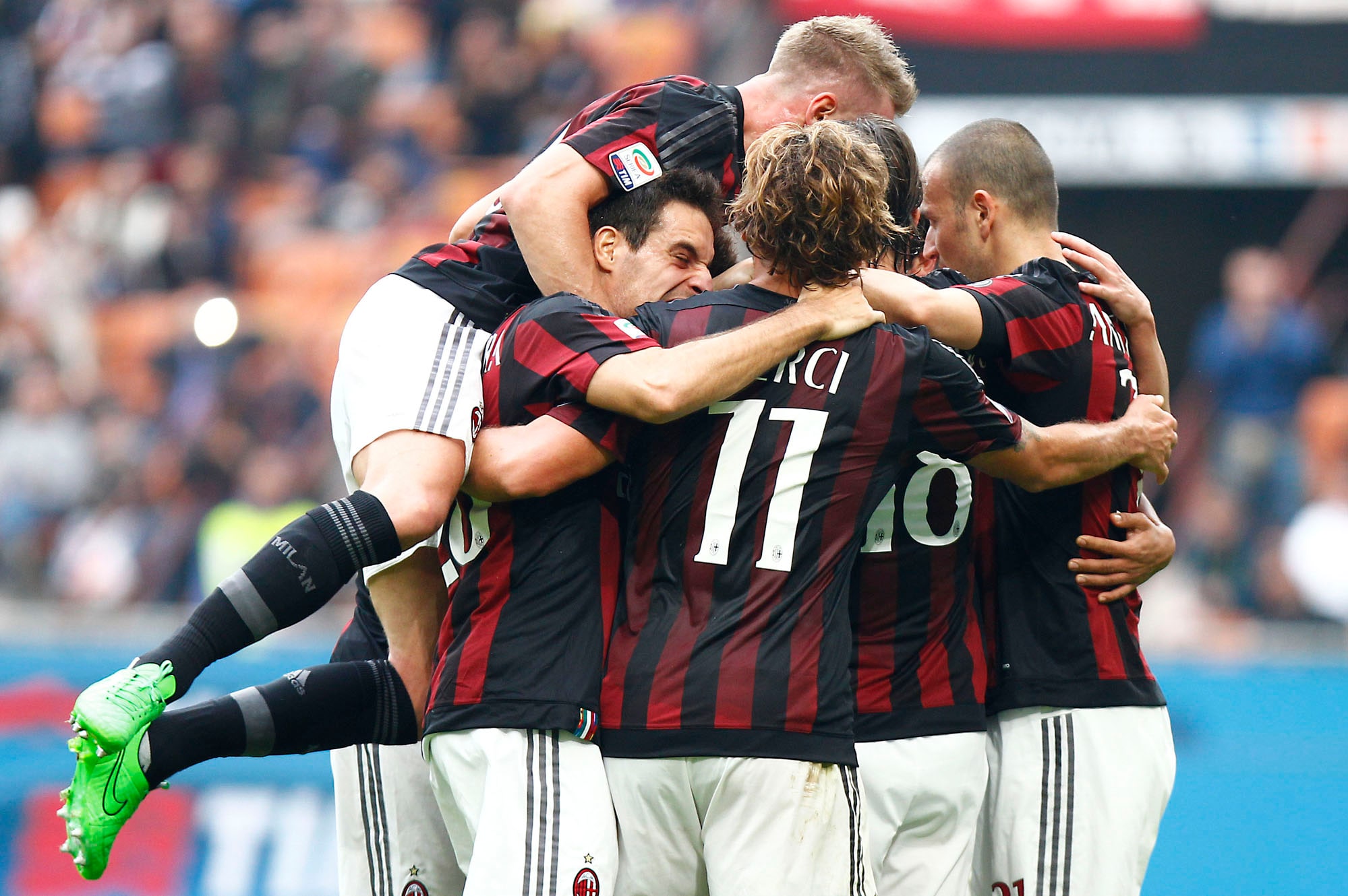 Milan-Sassuolo 2-1, ma quanta fatica per Mihajlovic: decidono Bacca e Luiz Adriano