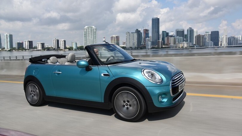 Mini Cabrio 2016, le immagini in anteprima