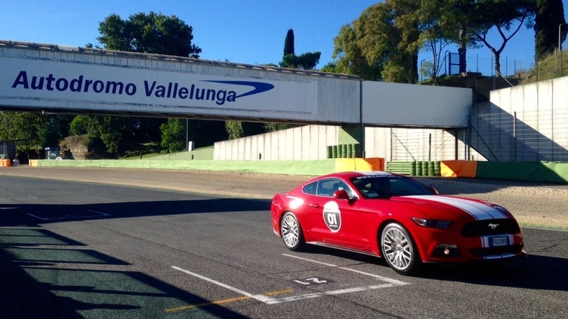 Ford Mustang, l'icona in pista a Vallelunga
