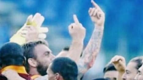 Roma deferimento De Rossi, discussione rinviata al 3 novembre
