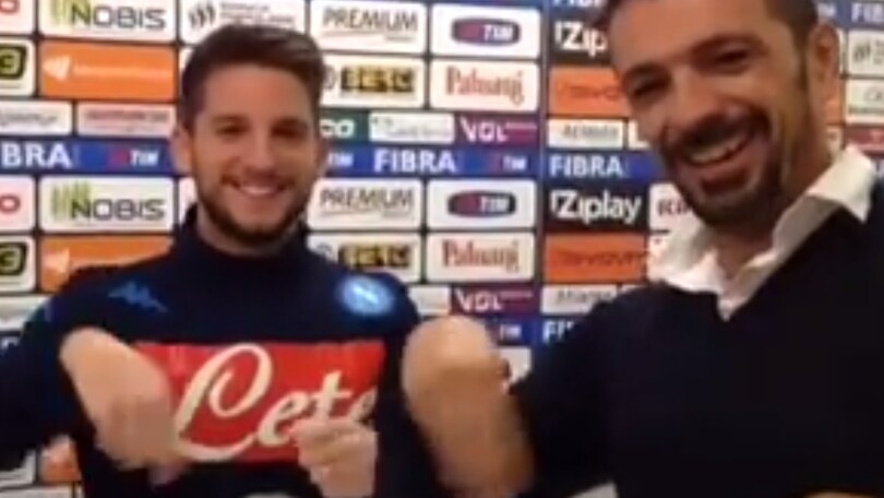 I giocatori del Napoli parlano la lingua dei segni