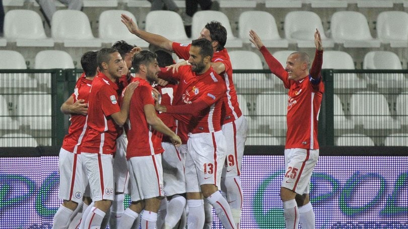 Pro Vercelli-Bari 0-1, decide Rada