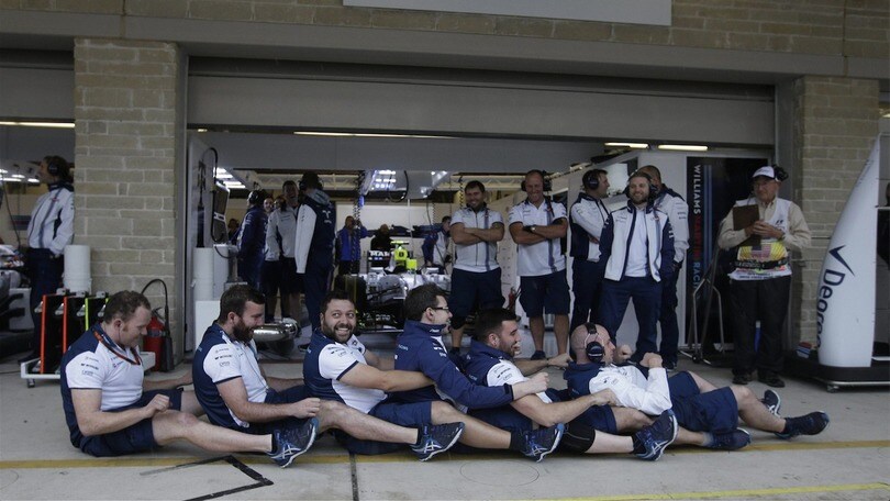F.1, Ferrari dice no agli show nella pit lane