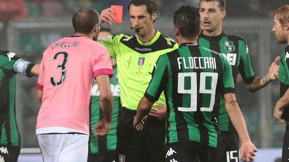 La Juve in 10 cade a Sassuolo, espulso Chiellini