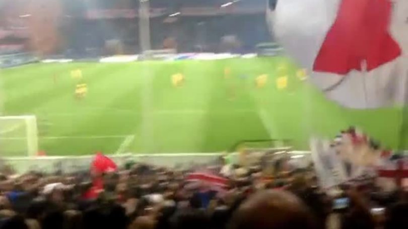 Il coro cantato dai tifosi del Genoa