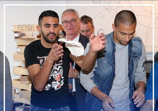 Leicester City, Ranieri insegna a Inler e compagni a fare la pizza