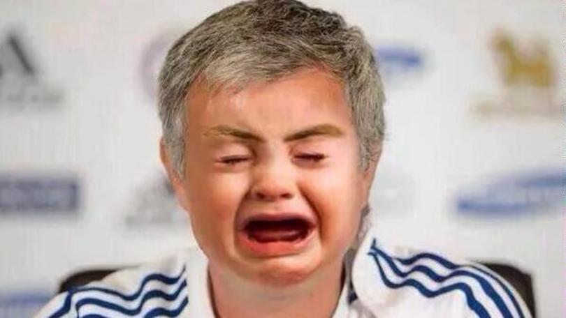 Mourinho sempre più in crisi. Sui social si scatena l'ironia