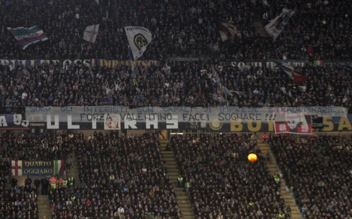 Inter, la curva con Rossi: «Solo gli interisti fanno imprese straordinarie»