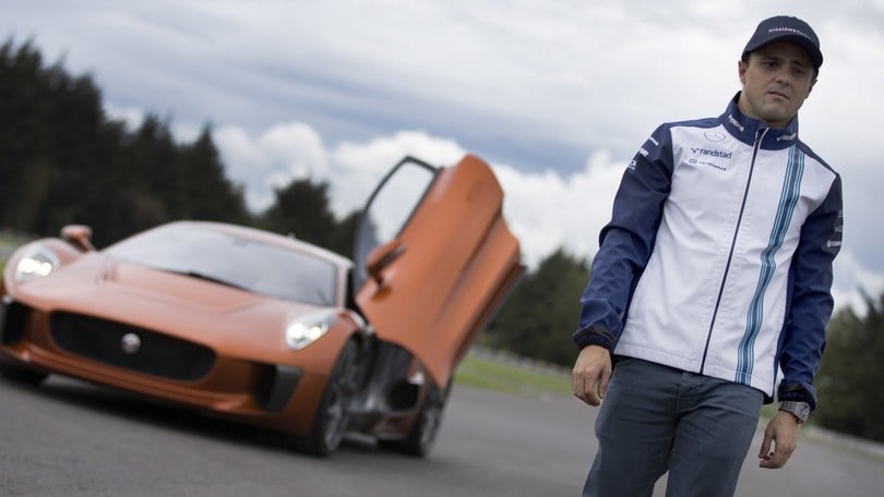 Spectre, Felipe Massa prova la Jaguar C-X75