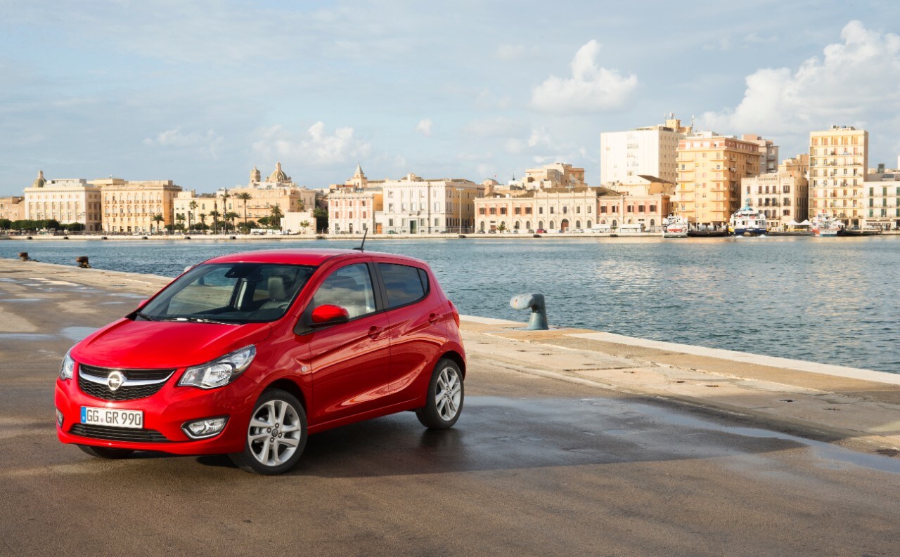 Opel Karl, foto e prezzi della compatta "easy"