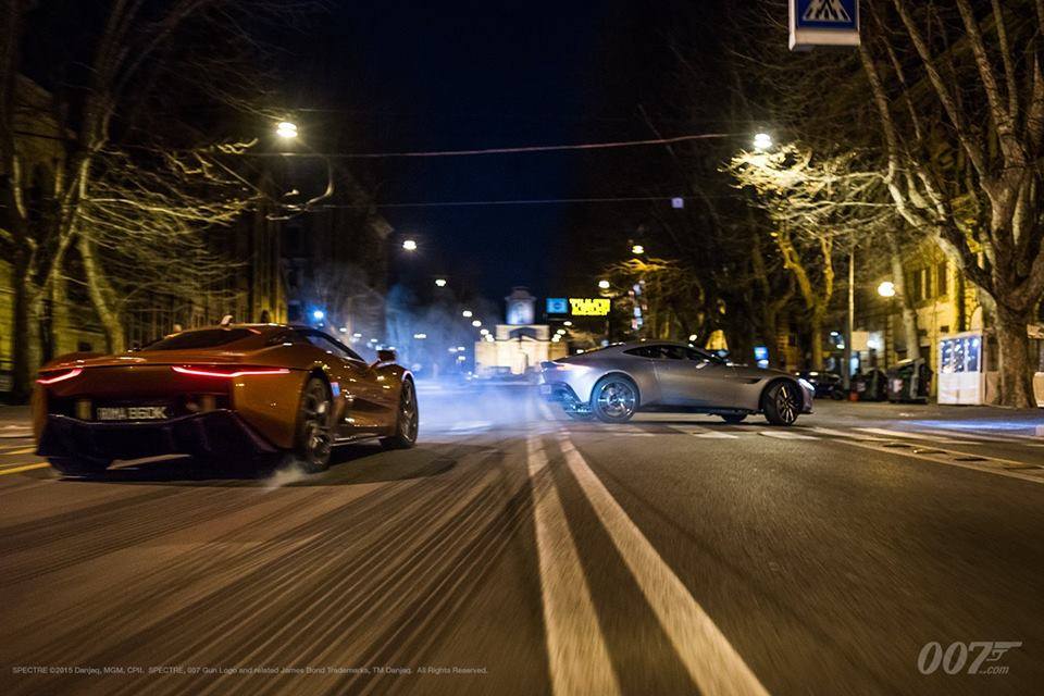 Spectre, un trionfo di supercar e humor made in England