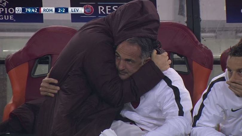 Rigore per la Roma: Florenzi non guarda il rigore di Pjanic