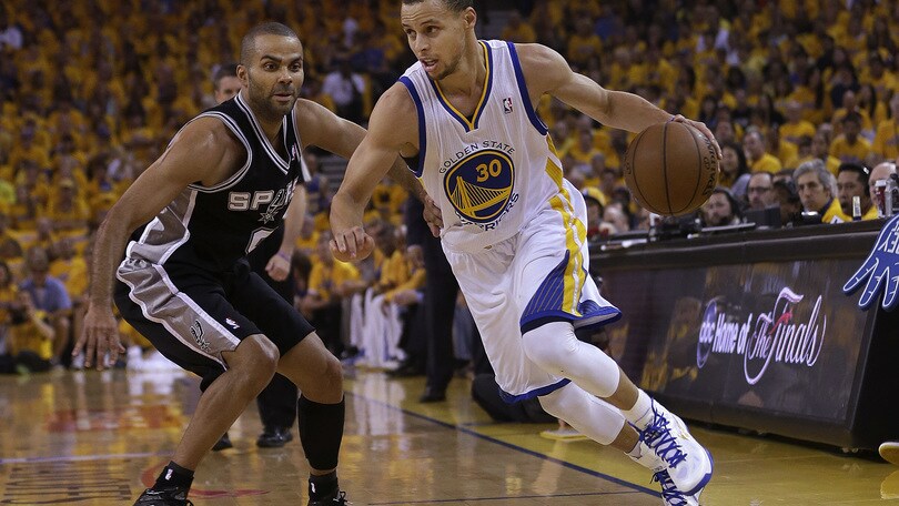 Warriors ancora perfetti, LeBron fa il sarto e vince